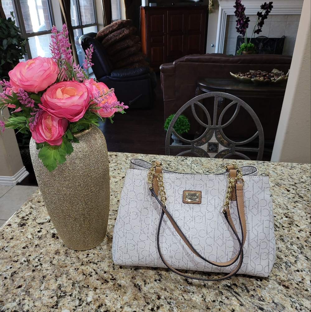 NWOT Calvin Klein bag!